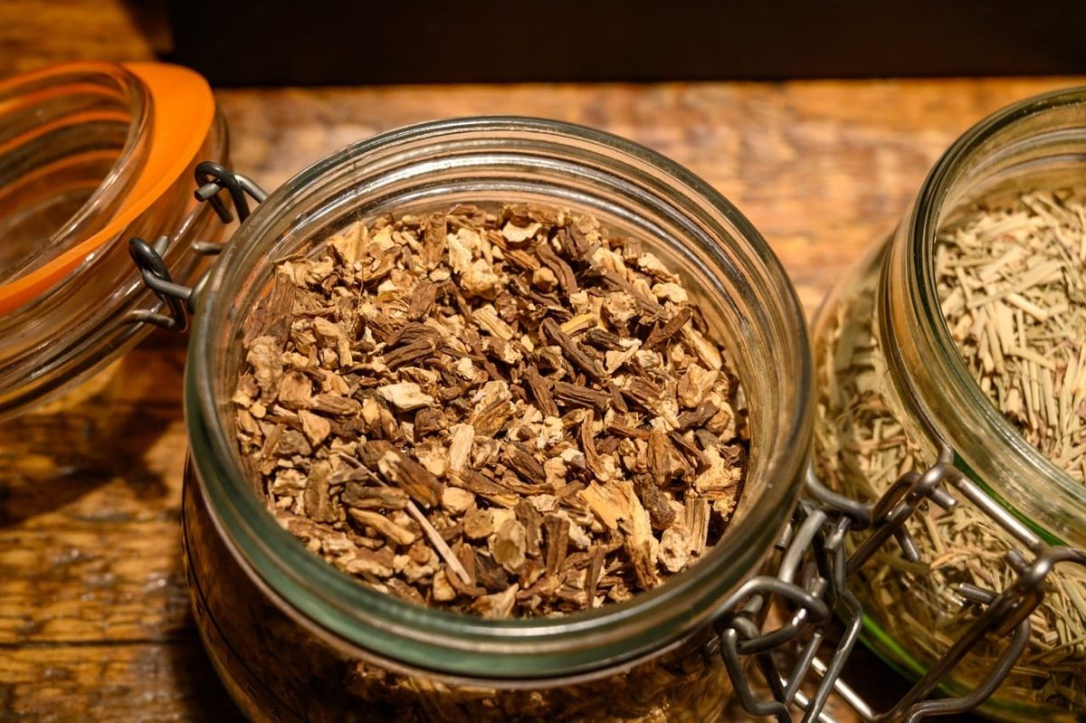 Orris root substitute