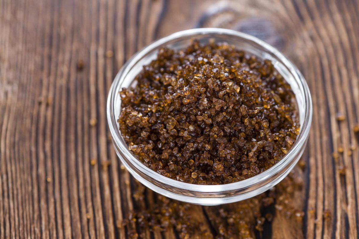 Smoked sea salt substitute